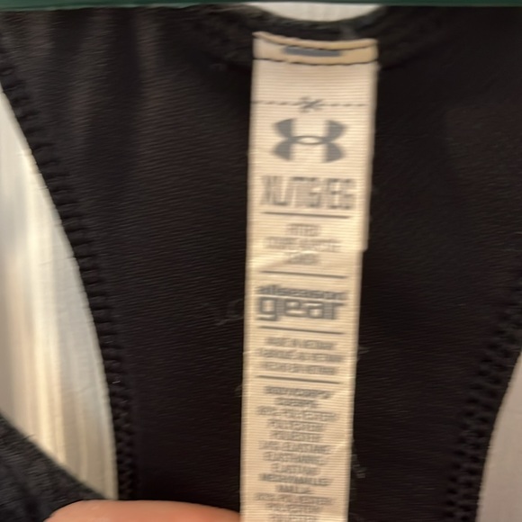 Under Armour Tank - Picture 4 of 4